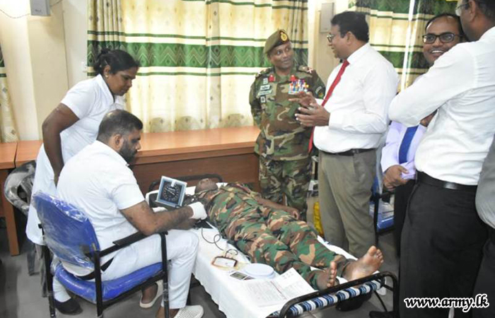 211 மற்றும் 543 வது காலாட் பிரிகேட் படையினரால் இரத்த தானம்