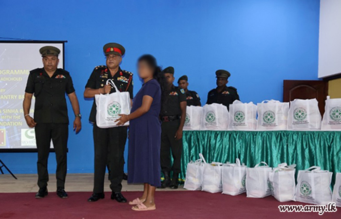 11 (ස්වෙච්ඡා) බලඇණිය ශ්‍රී ලංකා සිංහ රෙජිමේන්තුවේ මූලිකත්වයෙන් පරිත්‍යාග වැඩසටහනක්