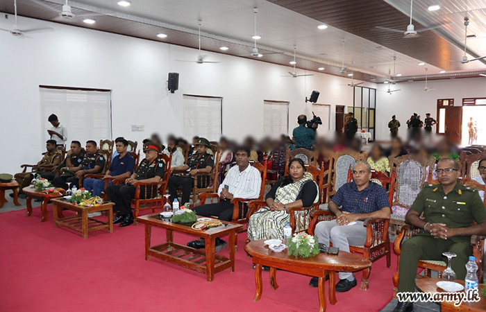 11 (ස්වෙච්ඡා) බලඇණිය ශ්‍රී ලංකා සිංහ රෙජිමේන්තුවේ මූලිකත්වයෙන් පරිත්‍යාග වැඩසටහනක්