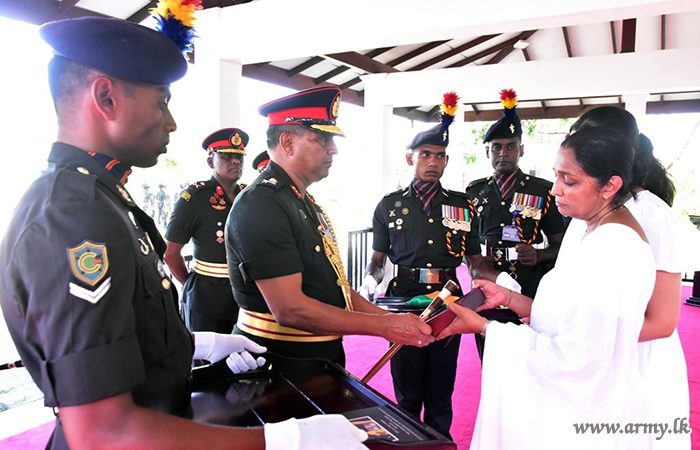 අභාවප්‍රාප්ත මේජර් ජෙනරල් ටී.ඒ පීරිස් (විශ්‍රාමික) ptsc ගේ දේහය පිළිබඳ