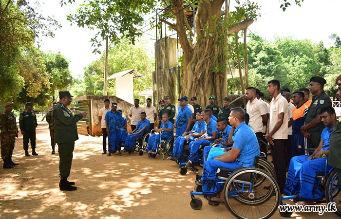 රණක්‍ෂිතයට පත් රණවිරුවන් පිරිසක් 59 පාබල සේනාංකයේ නිල සංචාරයක
