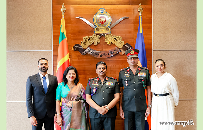 Army Chief Commends the Distinguished Service of Retiring Military Sec