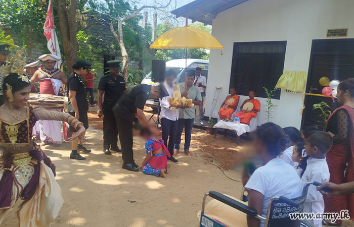 10 (ස්වේච්ඡා) ඉංජිනේරු සේවා රෙජිමේන්තුවේ භටපිරිස්හි මූලිකත්වයෙන් සෙල්ල කතරගම නිවාස අවශ්‍යතා සහිත පවුලක් වෙනුවෙන් නව නිවසක්