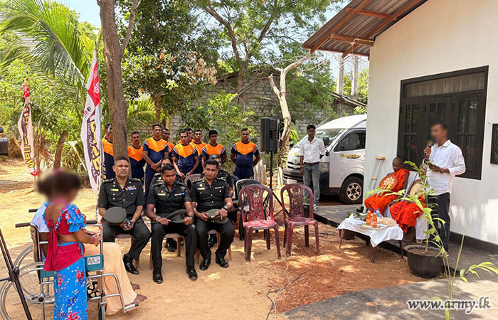 10 (ස්වේච්ඡා) ඉංජිනේරු සේවා රෙජිමේන්තුවේ භටපිරිස්හි මූලිකත්වයෙන් සෙල්ල කතරගම නිවාස අවශ්‍යතා සහිත පවුලක් වෙනුවෙන් නව නිවසක්