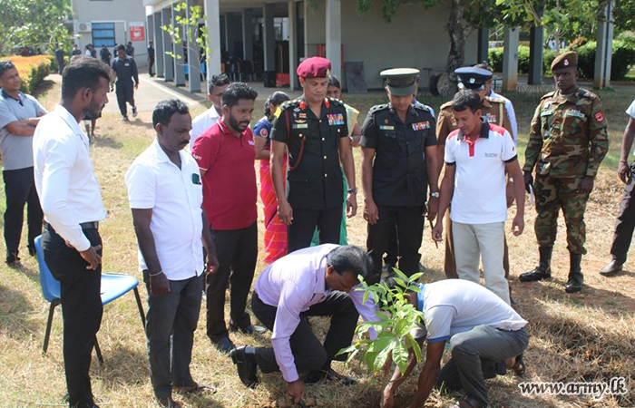 55 வது காலாட் படைப்பிரிவின் படையலகுகளினால் "தூய இலங்கை" திட்டத்தின் கீ