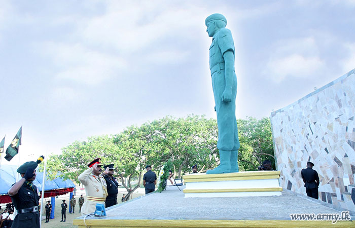 දිවංගත කෝප්‍රල් ගාමිණි කුලරත්න වීරෝදාර රණවිරුවා අනුස්මරණය කරයි
