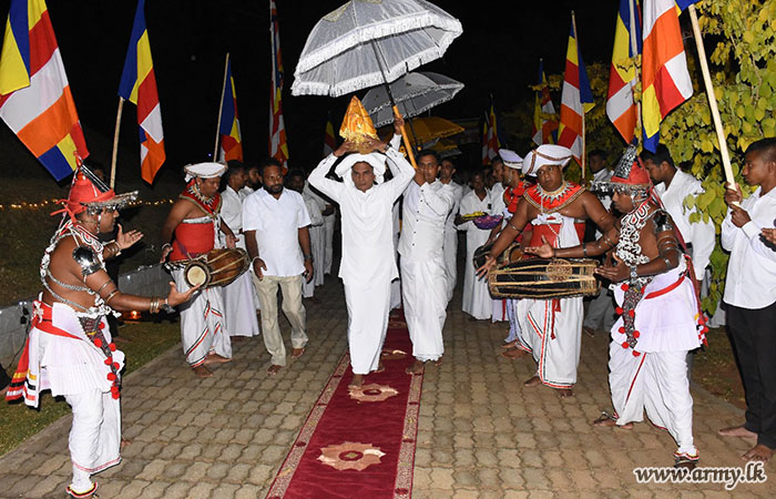 විශේෂ බලකායේ මූලිකත්වයෙන් දිවංගත රණවිරුවන් අනුස්මරණය කරයි
