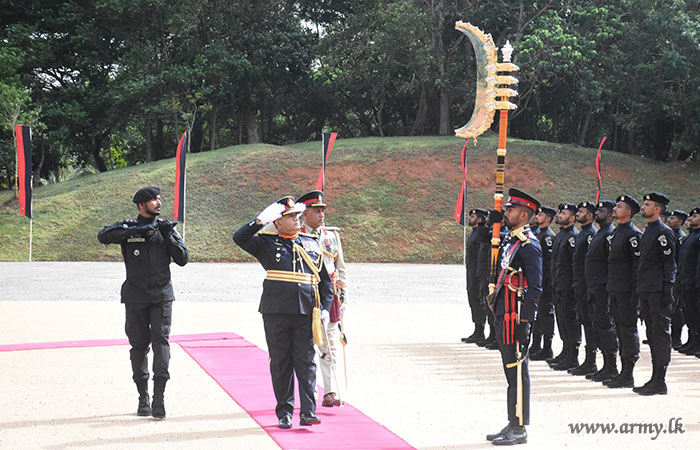 විශ්‍රාම දිවියට පා තබන මේජර් ජෙනරල් ඩබ්ලිව්.එම්.පී.එම් විජේසූරිය RWP R