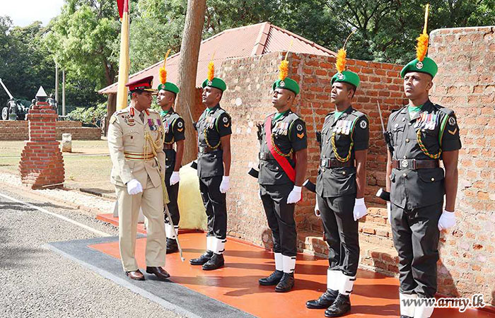 53 පාබල සේනාංකයේ සේනාංකාධිපති ධූරයෙන් නික්ම යයි
