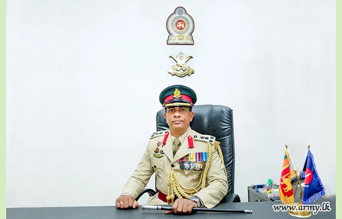 සටන් පුහුණු පාසලේ නව සේනාවිධායක ධූරයේ රාජකාරි අරඹයි