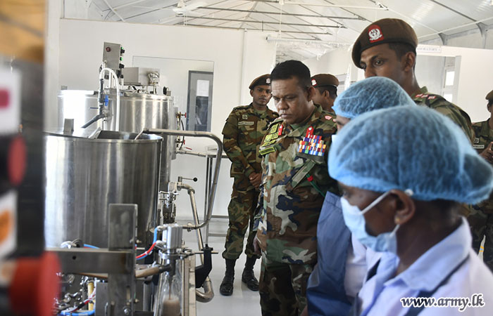 කන්දකාඩු යුද්ධ හමුදා ගොවිපොලෙහි නව කිරි සැකසුම් ඒකකය සහ පිසනිමි ආහාර ඒ