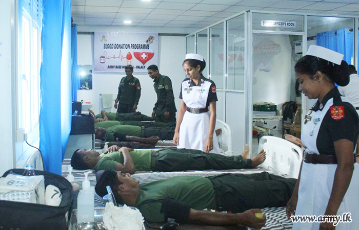 පලාලි යුද්ධ හමුදා රෝහලේ රුධිර පරිත්‍යාග කිරීමේ වැඩසටහනක්