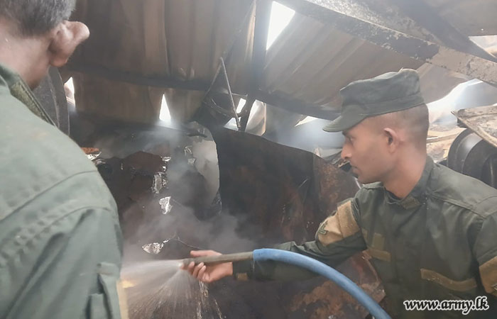 Army Troops Engage In Sudden Fire Occured at Laxapana Tea Factory in Nallathanniya