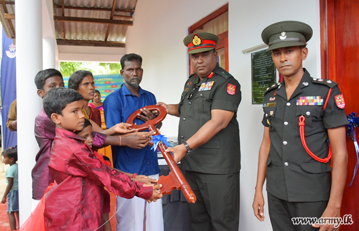 76 வது இராணுவ ஆண்டு நிறைவை முன்னிட்டு 51 வது காலாட் படைப்பிரிவினால் ஏழ