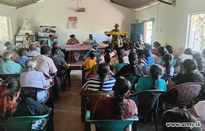 இராணுவத்தினரால் வெடிபொருள் ஆபத்து தொடர்பான விழிப்புணர்வுத் திட்டம்
