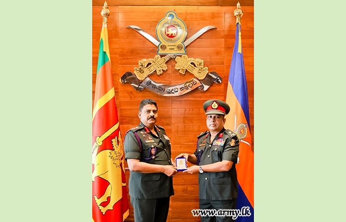 Commander of the Army Felicitates Newly Promoted Major Generals