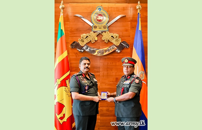 Commander of the Army Felicitates Newly Promoted Major Generals