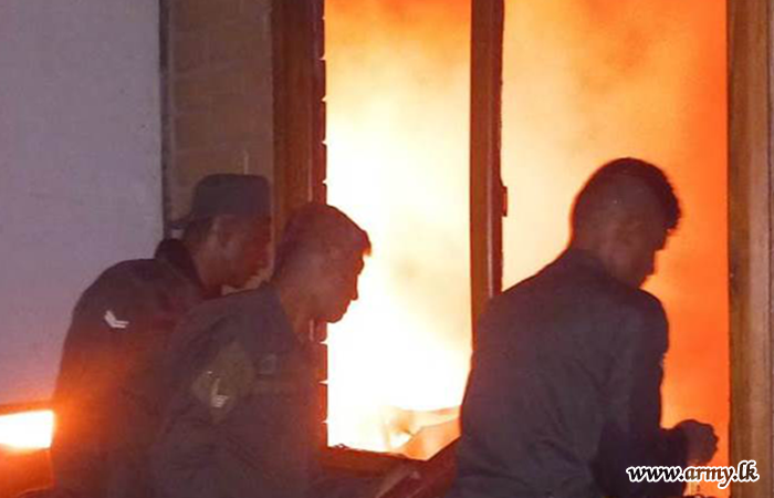 Army Troops Assist in Dousing Fire at Shakthi Firecracker Factory, Pallekele