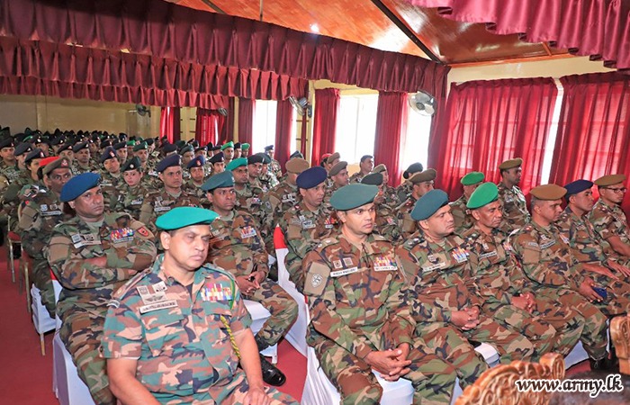Commandant of SLAVF Visits SLAVFTS