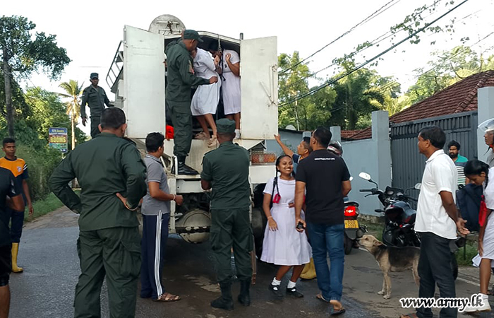 Army Provides Transport Facilities for A/L Students Affected by Bad Weather