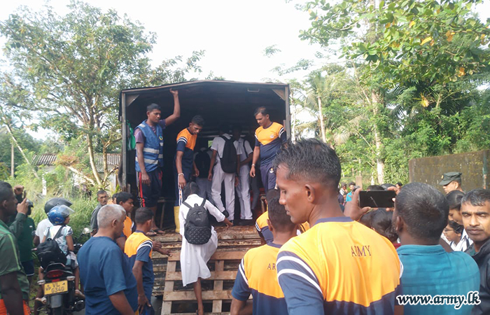 Army Provides Transport Facilities for A/L Students Affected by Bad Weather