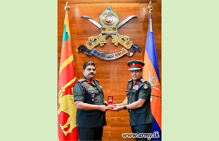 Commander of the Army Commends Sri Lankan Military Contingent for Humanitarian Mission in Myanmar