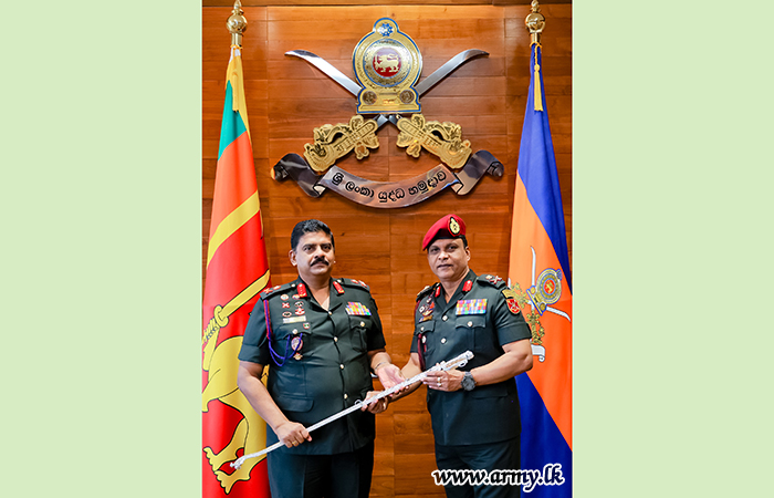 Commander of the Army Felicitates Newly Promoted Major Generals