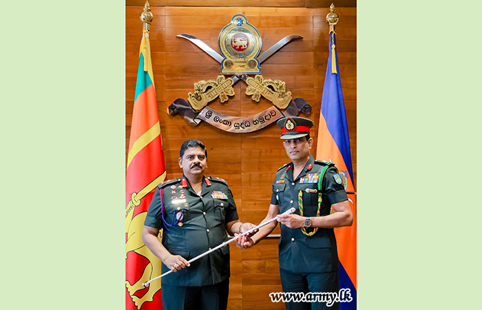 Commander of the Army Felicitates Newly Promoted Major Generals