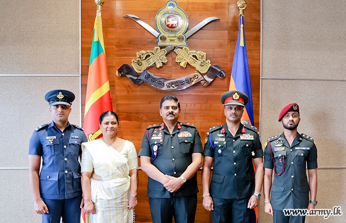Army Chief Admires Illustrious Career of Retiring Major General