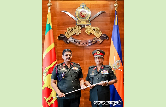 Commander of the Army Felicitates Newly Promoted Major Generals