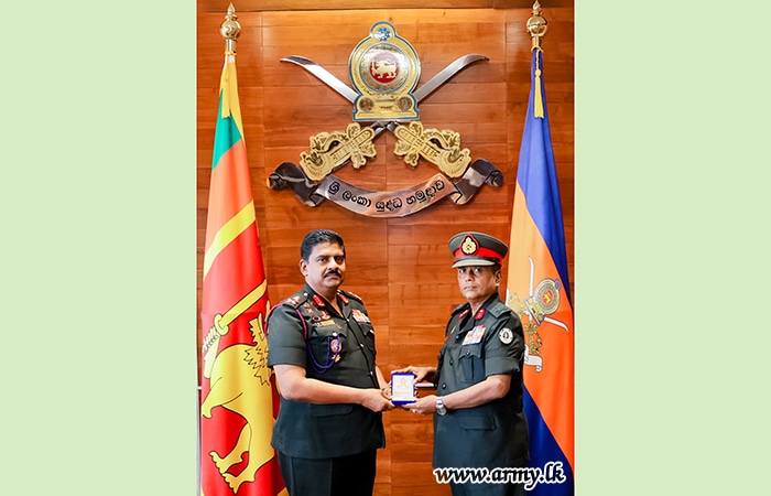 Commander of the Army Felicitates Newly Promoted Major Generals