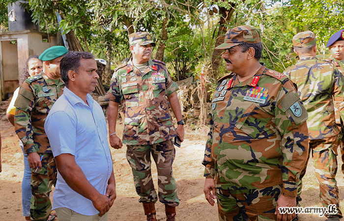Commander of the Army Visits Chilaw to Review Disaster Relief Operations