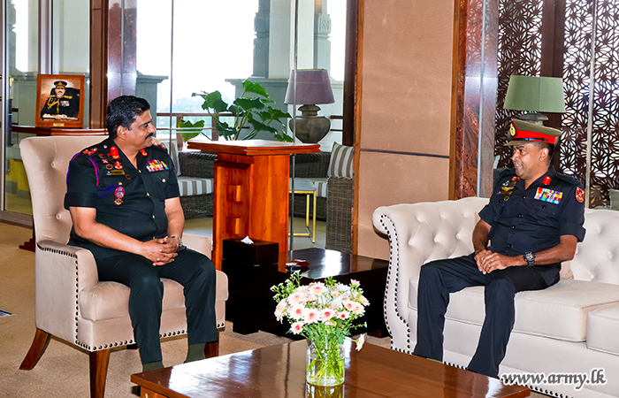 Commander of the Army Commends Notable Service of Retiring Senior Officer