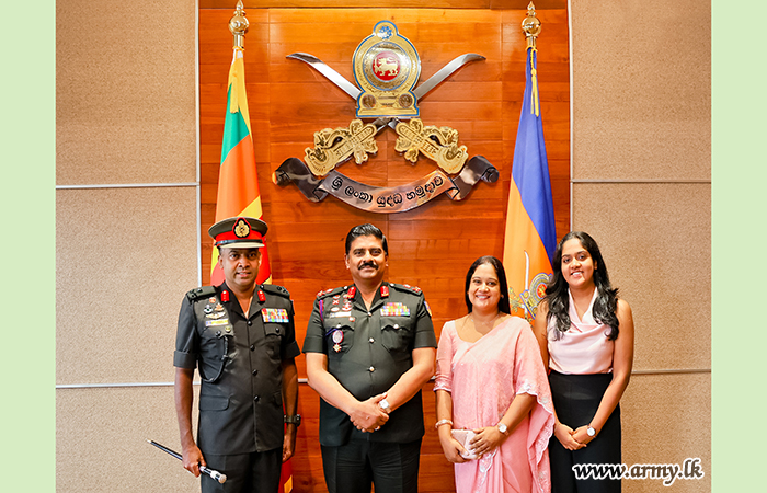 Commander of the Army Commends Notable Service of Retiring Senior Officer