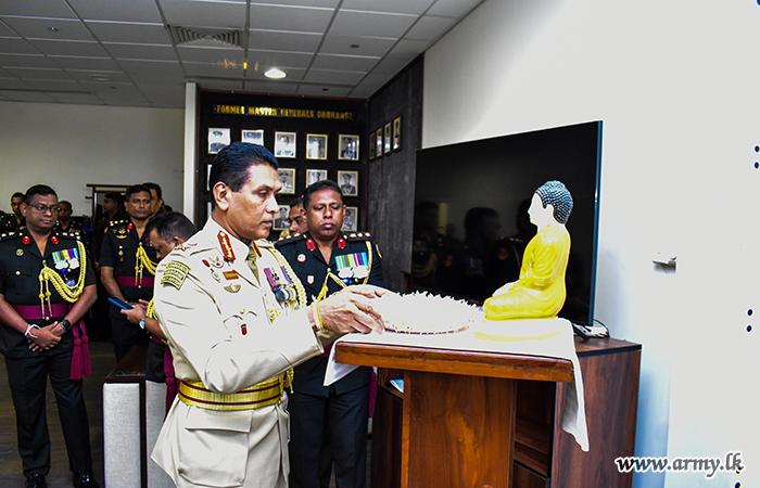 ශ්‍රී ලංකා යුද්ධ හමුදාවේ නව යුධෝපකරණ මාස්ටර් ජෙනරාල් සිය ධූරයේ රාජකාරි අරඹයි