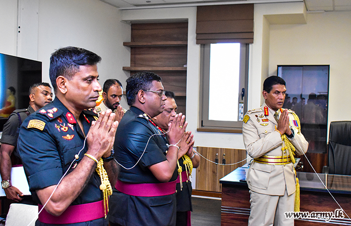 ශ්‍රී ලංකා යුද්ධ හමුදාවේ නව යුධෝපකරණ මාස්ටර් ජෙනරාල් සිය ධූරයේ රාජකාරි අරඹයි