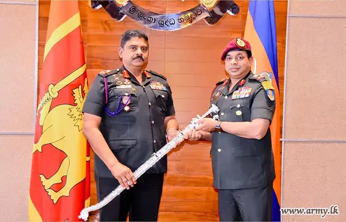 Commander of the Army Felicitates Newly Promoted Major General