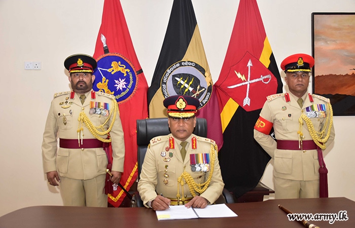 New Commander, 1 Corps Assumes Office