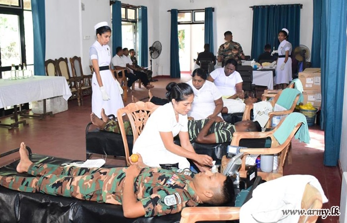 இராணுவ படையினரால் இரத்த தான நிகழ்வு