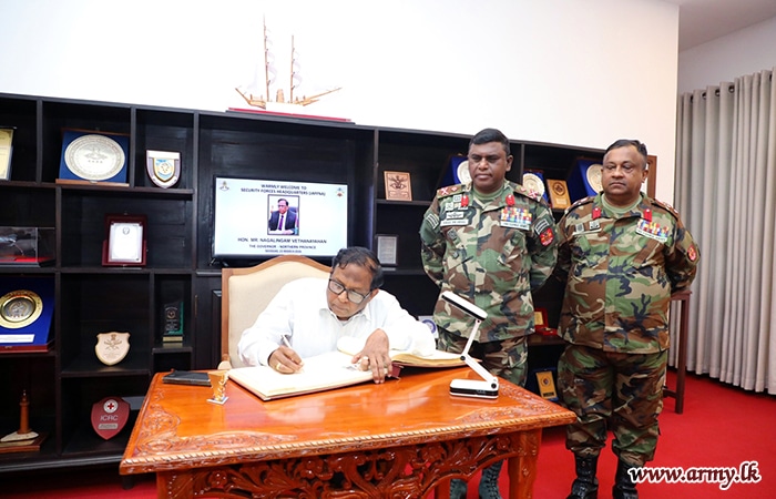 උතුරු පළාත් ආණ්ඩුකාරතුමන් ආරක්‍ෂක සේනා ආඥාපති - යාපනය හමුවෙයි
