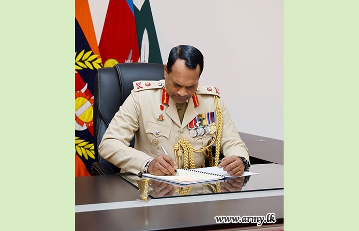 ආරක්‍ෂක සේනා ආඥාපති - යාපනය රාජකාරි අරඹයි
