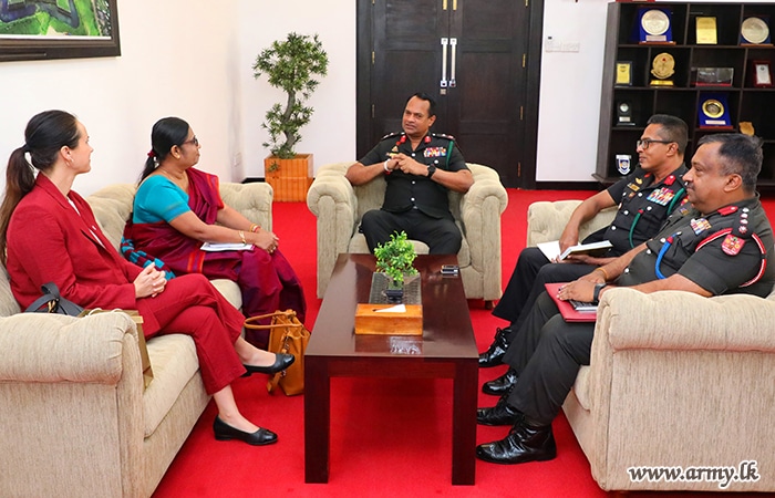 ජාත්‍යන්තර රතු කුරුස කමිටුවේ නියෝජිත කණ්ඩායමේ ප්‍රධානී ආරක්ෂක සේනා ආඥා