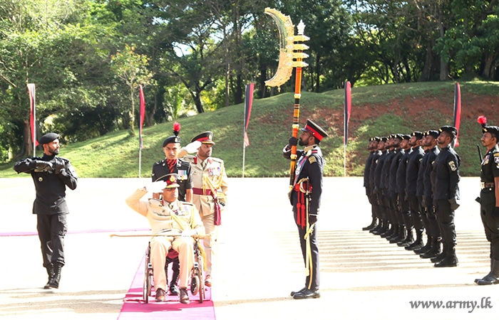 විශ්‍රාම දිවියට එළබෙන විශේෂ බලකායේ ජ්‍යෙෂ්ඨ නිළධාරී වෙත එම බලකායේ ගෞරව