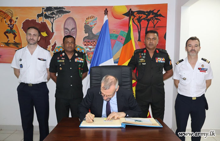 ශ්‍රී ලංකාවේ සහ මාලදිවයිනේ ප්‍රංශ තානාපති සාම සාධක මෙහෙයුම් පුහුණු ආයත