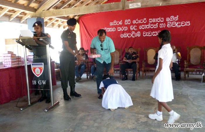 121 Brigade Coordinates Donation of School Accessories to Under-Privileged Students