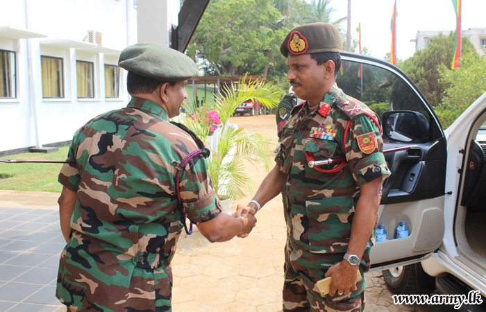 Kilinochchi Commander Visits 57 Division 