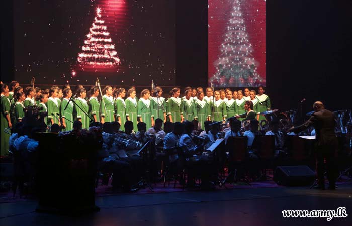 Army Christmas Carols Reverberates at Nelum Pokuna