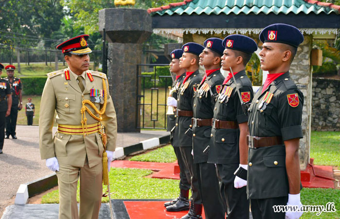 SLE Headquarters Salutes Its Outgoing Colonel Commandant 