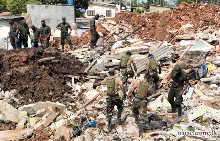 Army Supported Rescue & Relief Operations in Full Swing at Meetotamulla