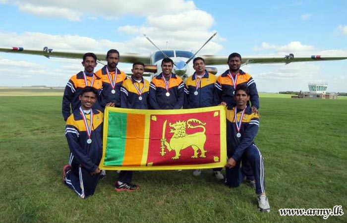 Army Skydivers Excel in UK’s 18th Armed Forces Parachute Championship